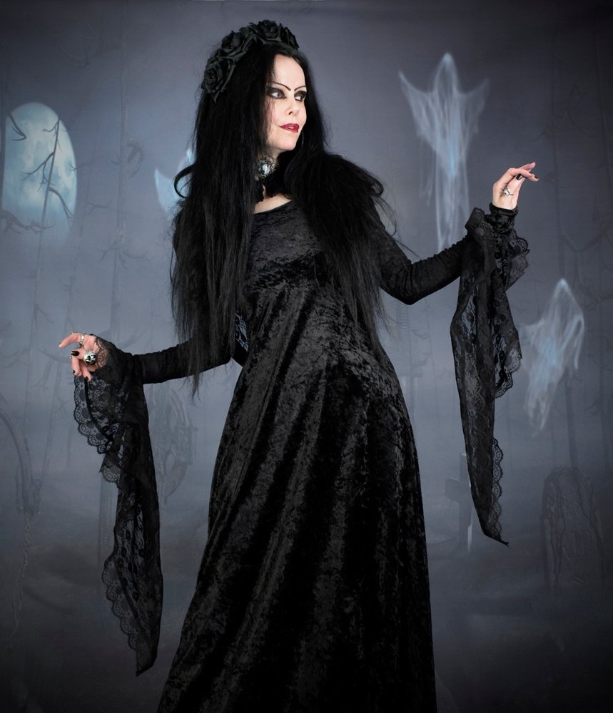 The Elbereth Bolero - lace witchy goth shrug by Moonmaiden Gothic Cloothing