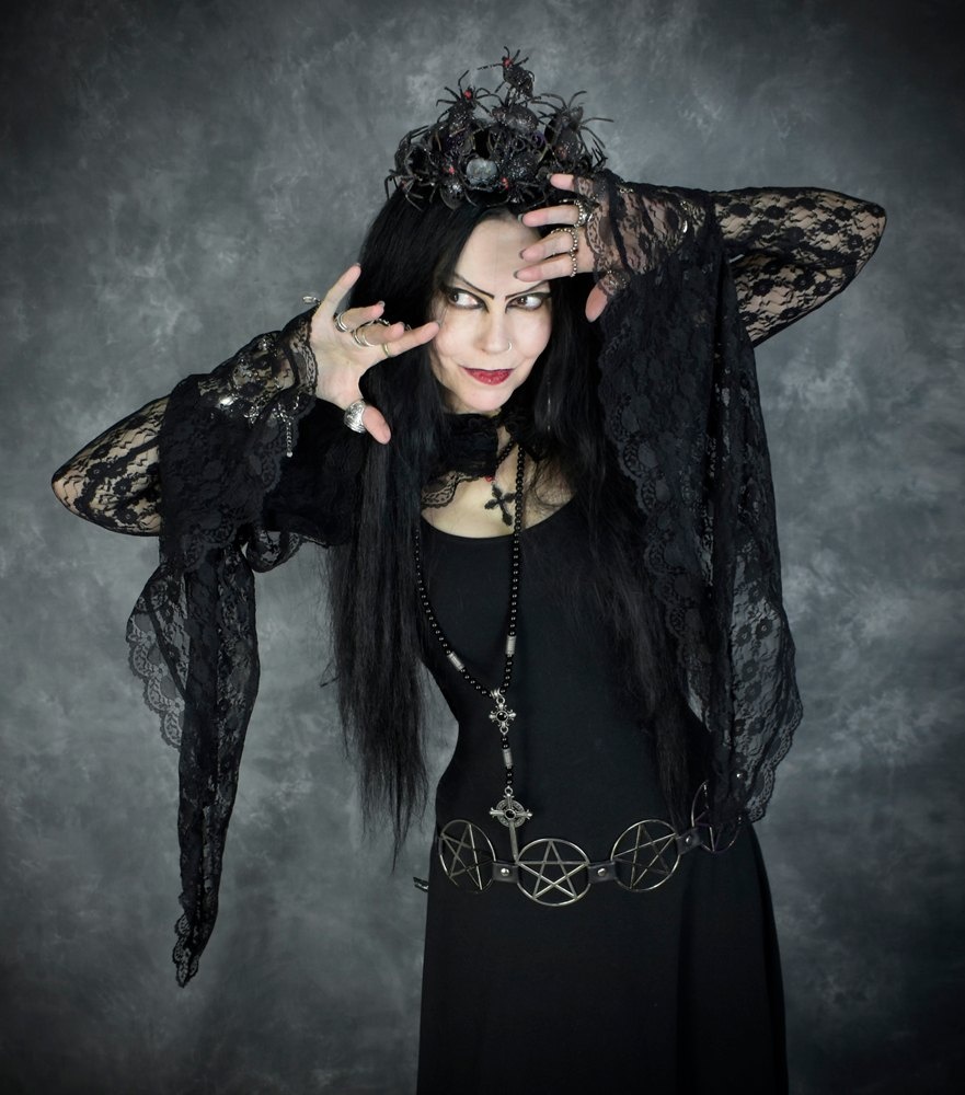 The Elbereth Bolero - lace witchy goth shrug by Moonmaiden Gothic Cloothing
