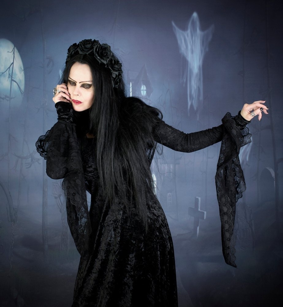 The Elbereth Bolero - lace witchy goth shrug by Moonmaiden Gothic Cloothing