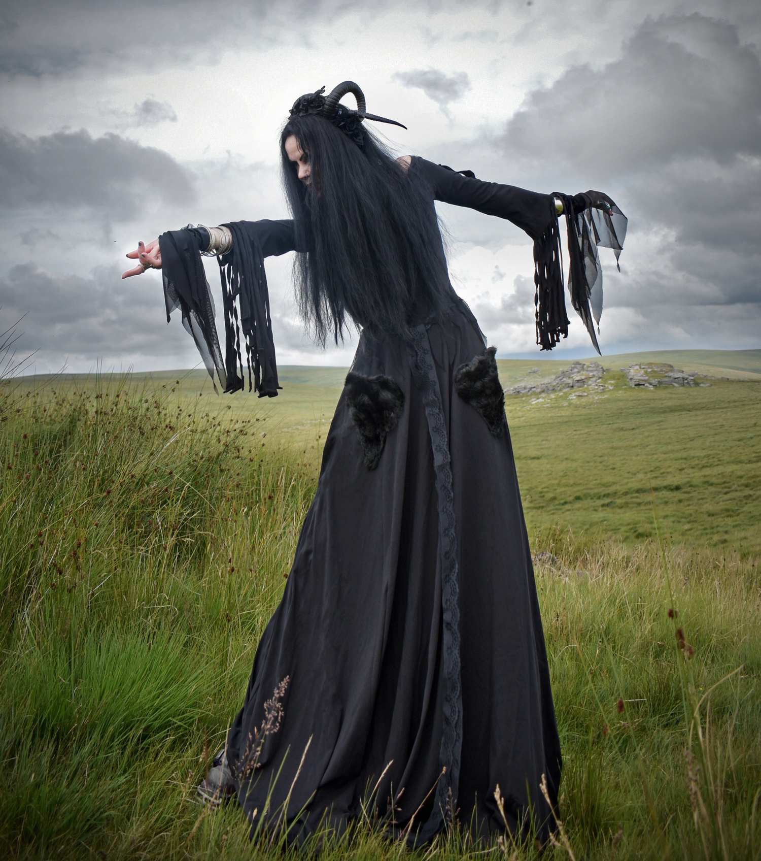 Queen Beruthiel Gown; the first gothic dress designed specifically for cat owners!!! :D