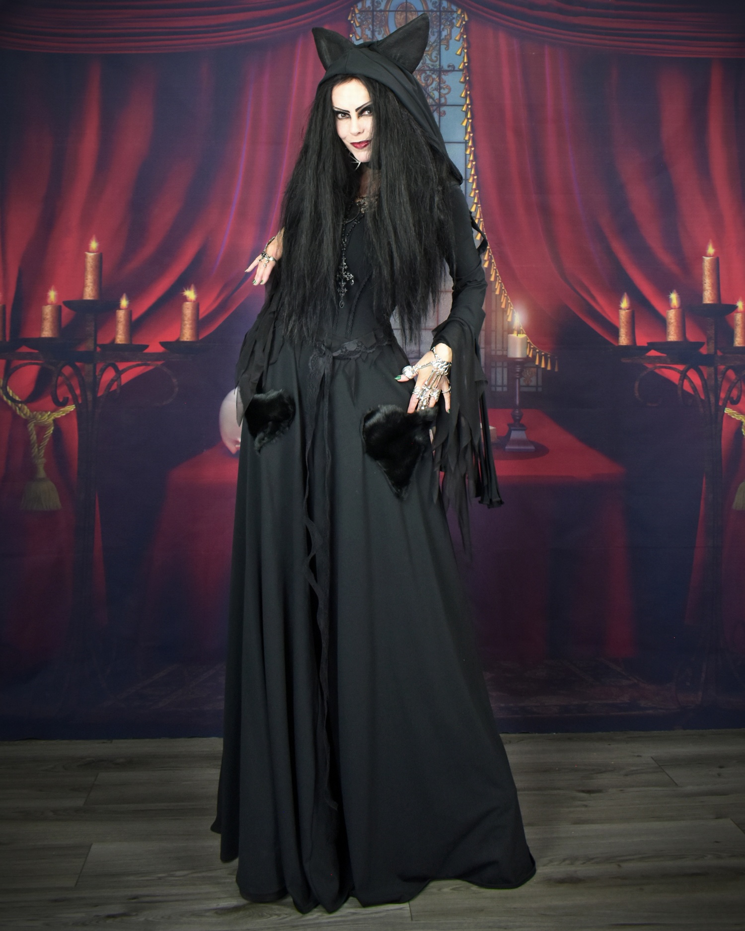 Queen Beruthiel Gown; the first gothic dress designed specifically for cat owners!!! :D