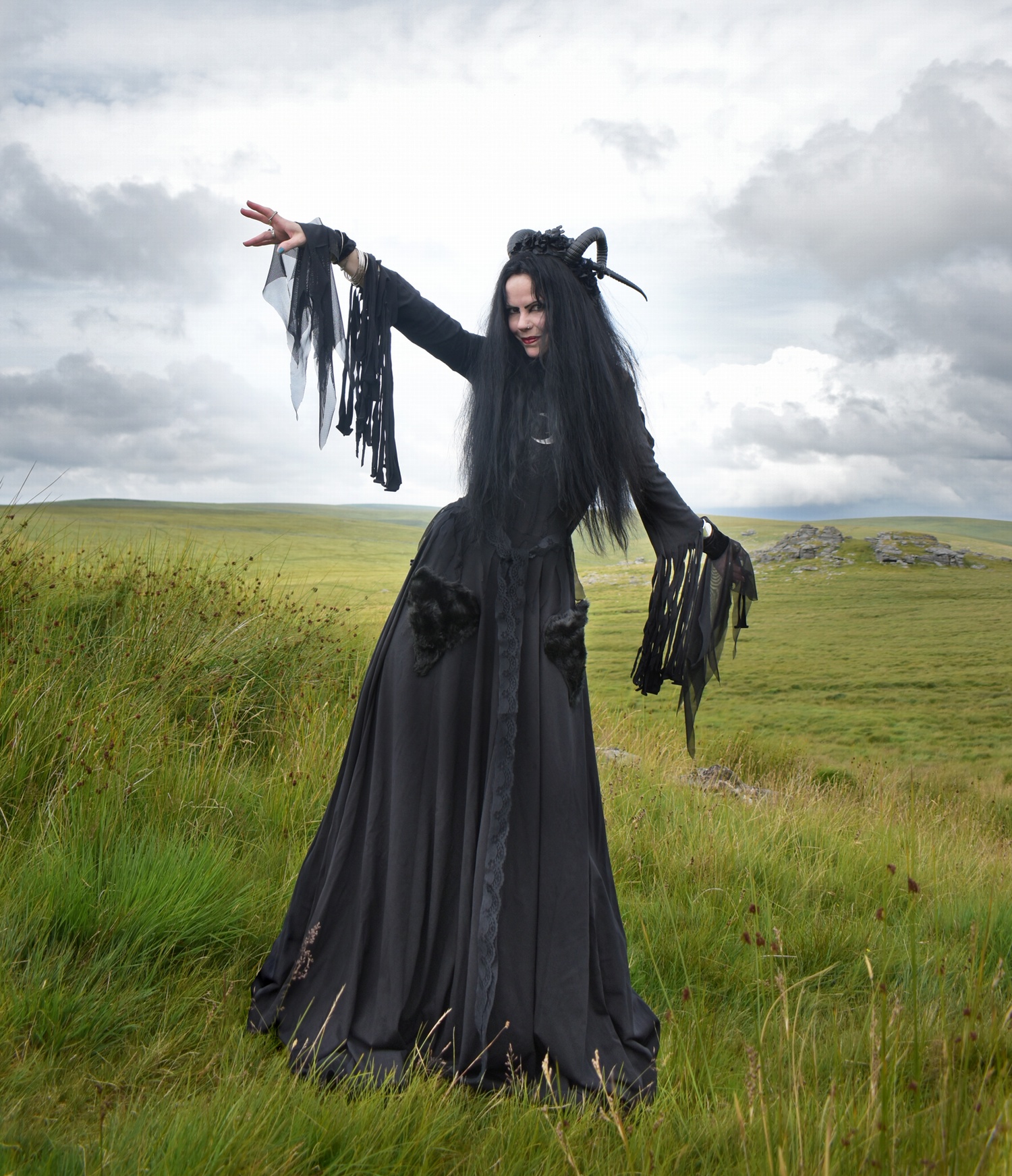 Queen Beruthiel Gown; the first gothic dress designed specifically for cat owners!!! :D