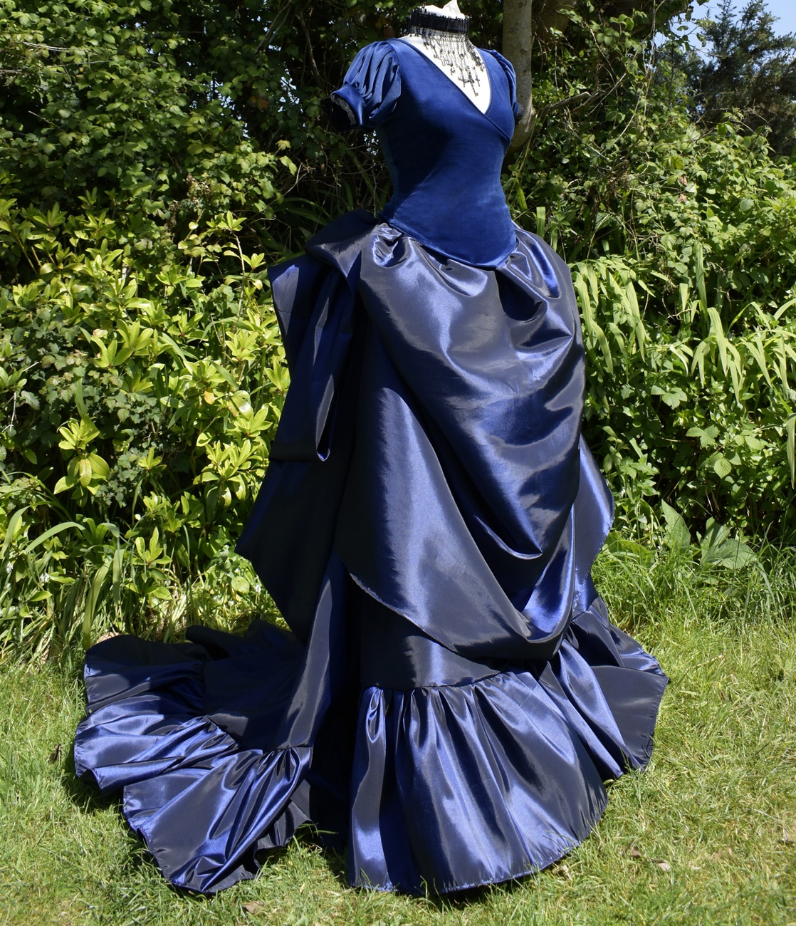 Sootikan Top in Midnight Blue