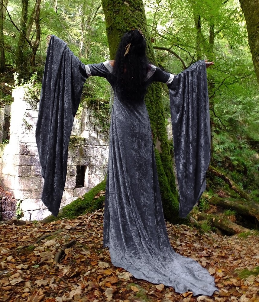 Velvet Requiem Gown - crushed velvet elven Arwen Undomiel Lord of the Rings cosplay costume by Moonmaiden Gothic Clothing