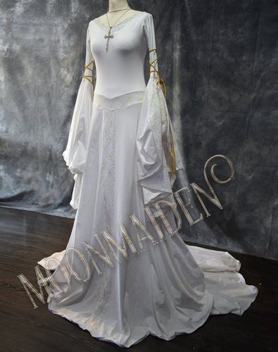 Eowyn - White Lady of Rohan Gown