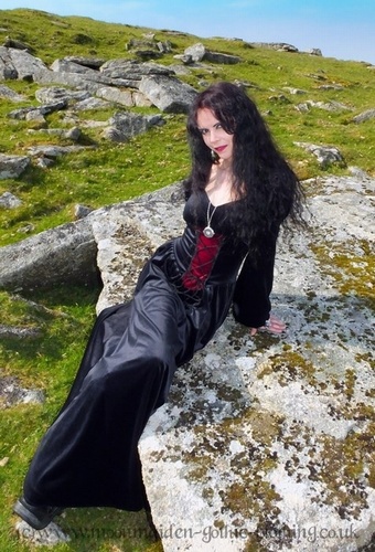 Lady Elwyn Bathory Gown