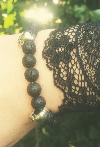 My Beautiful Gothic Lava Rock 'n' Skull Aromatherapy Bracelet