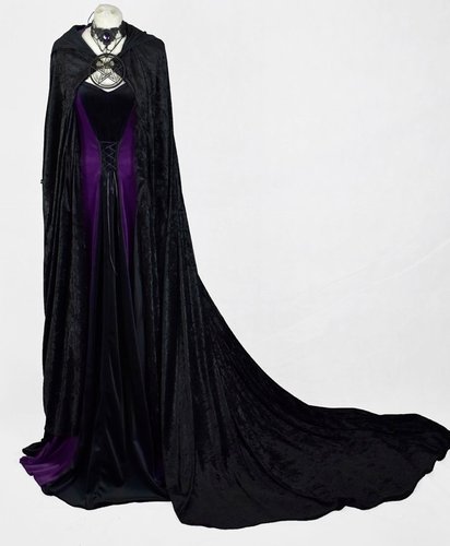 Morticia Requiem Cloak